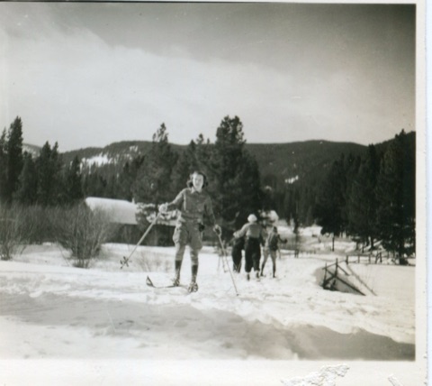 1943 O'Brien Creek Note the Knickers
