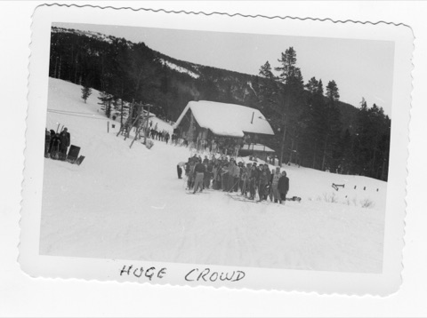1950s Big Crowd in front of lodge