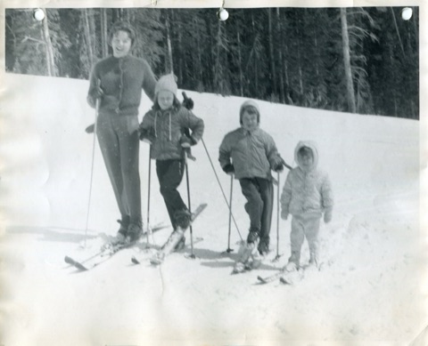 1960s Family 4 People2