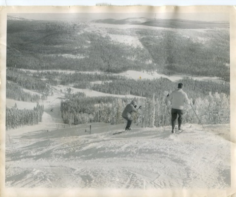 A photograph of undated year — Photos 1957-1973