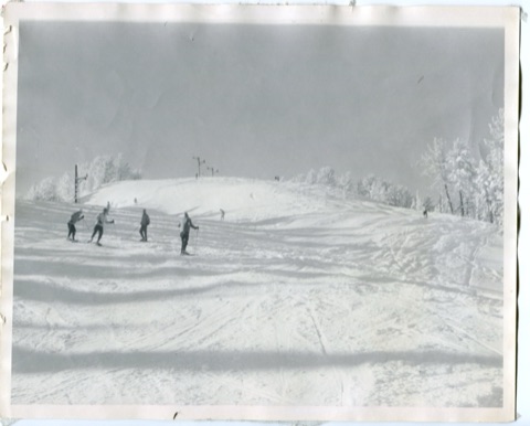 A photograph of undated year — Photos 1957-1973