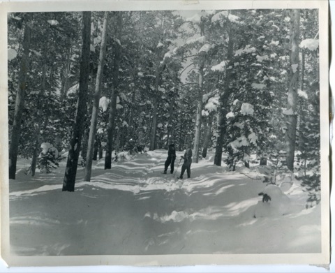 A photograph of undated year — Photos 1957-1973