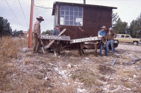 1974 Film Crew at Showdown the set2
