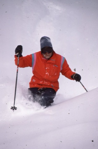 1980s Mike Gold skiing powder