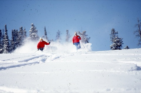 1989 Kara Phillips and Jim Gold in powder