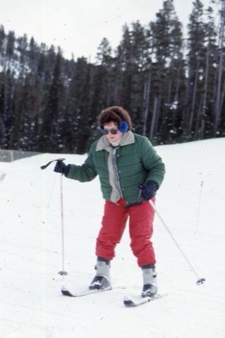 1989 unknown woman learning to ski