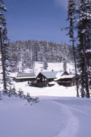 1990s Lodge from Arkasas traveler