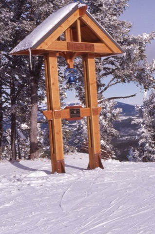 1990s Mike's Bell on Beautiful day