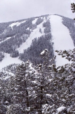 1990s Showdown from a distance in winter