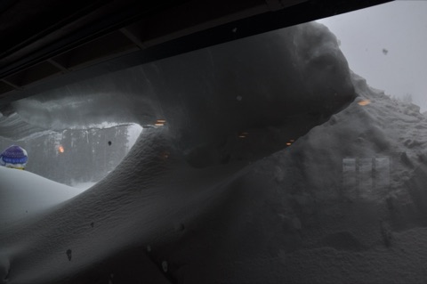 2009 Dec. 5 Massive snowstorm from inside Tbar Coffee Bar2