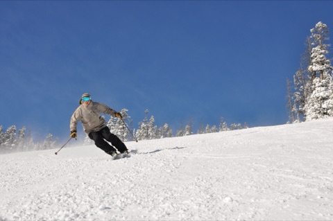 2009 Owen Adams skiing on bluebird day
