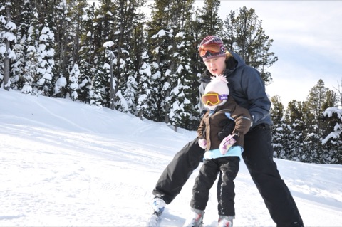 2010 Jessica Willett (Held),Kaleigh Willett skiing