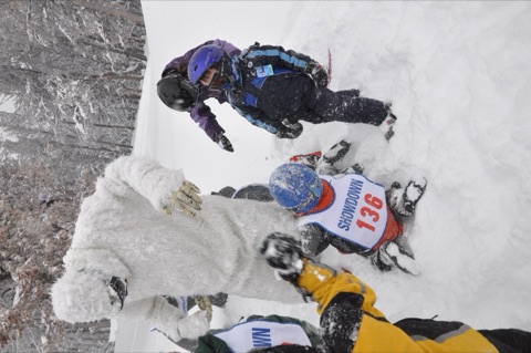 2010 Yeti getting attacked by kids in YSL (Youth Snow League)