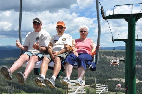 2013 2 men 1 woman, Dick O'Reilly on triple chair near top