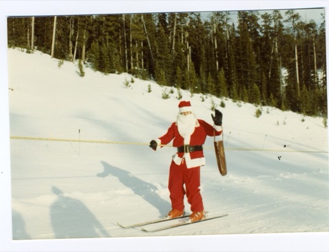 1985 Santa on ropetow