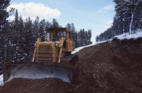 1981 Joe Pinski building the upper Prentice Run3