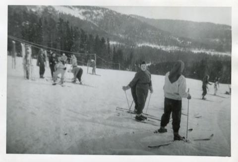 Ski School Clary Cory (Middle)