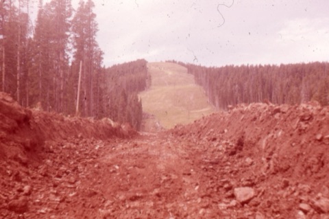 1963, 8 - Cutting the Hall-o