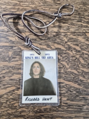 1971-72 Richard Hunt front Season Pass