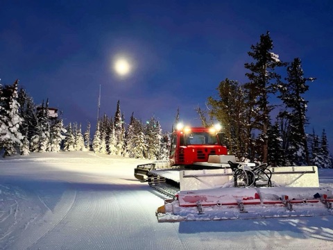 2023 Ryan Moran, Ben Demaray — Top of Porphyry Peak — Grooming Sunrise Facebook Post from 01-08-2023