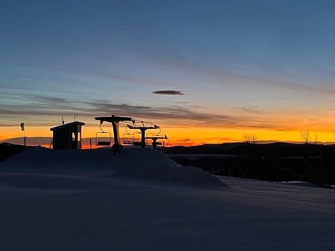 2023 Porphyry Peak — Sunrise Facebook Post from 01-08-2023