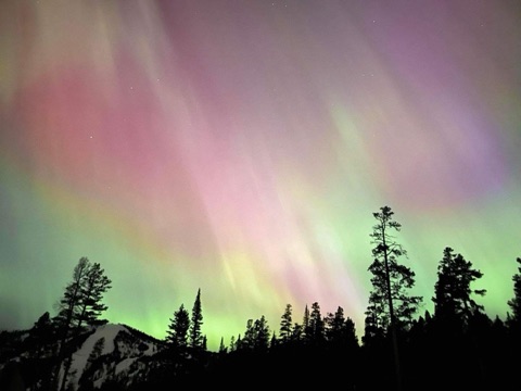 2024 Kings Hill Pass — Northern Lights Facebook Post from 05-11-2024