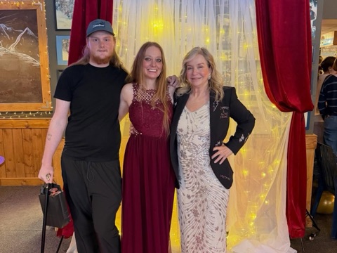 2026 Trevor Porter, Katie Boedecker, Amy Porter — The Bar — The Showies Facebook Post from 04-08-2026