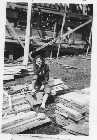 1938 Building warming hut1