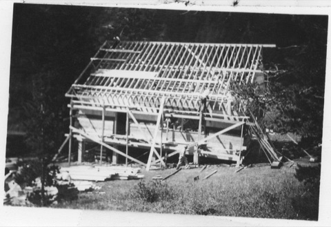 1938 Building warming hut4