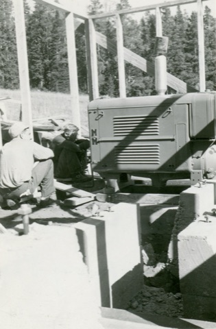 1952 Installing Rope Tow Engine a Minneapolis-Moline