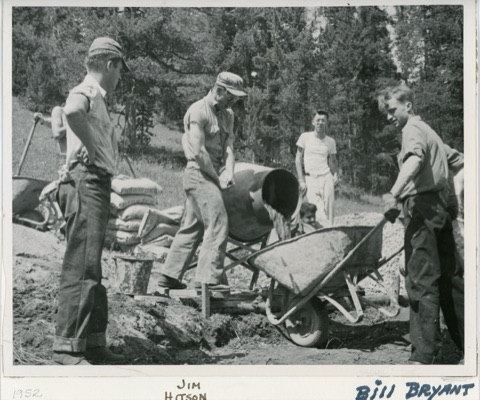 1952 Jim Hitson, Bill Bryant and two others pouring concrete