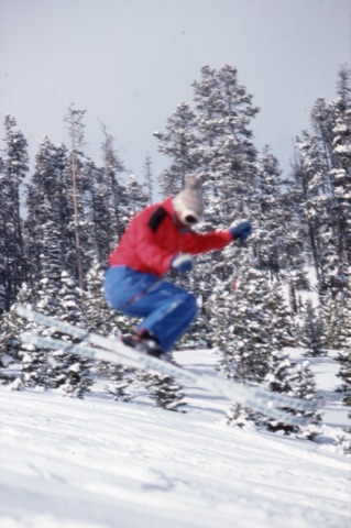 1989 Jim Gold Jump - Frank Ball Photo