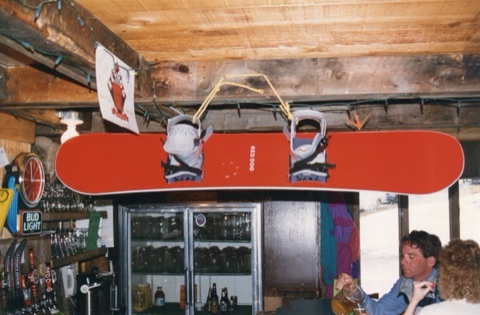 1996 Red Dog Snowboard Hole in the Wall