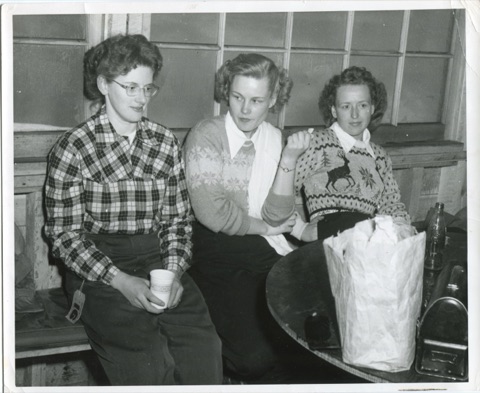 1946 Betty Halowell, Connie Ecklund Hubbard, Vivian Blumfield